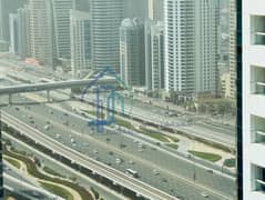 BIG LAY-OUT | HIGH FLOOR LIVING | READY TO MOVE IN