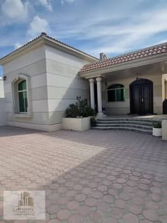 للايجار فيلا في امارة الشارقة تحديدا في منطقة المنصورة