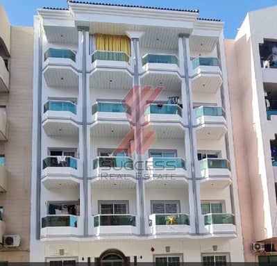 10+ Camere Building in Vendita a Deira, Dubai - front. JPG 10+ Camere Building in Vendita a Deira, Dubai - front. JPG