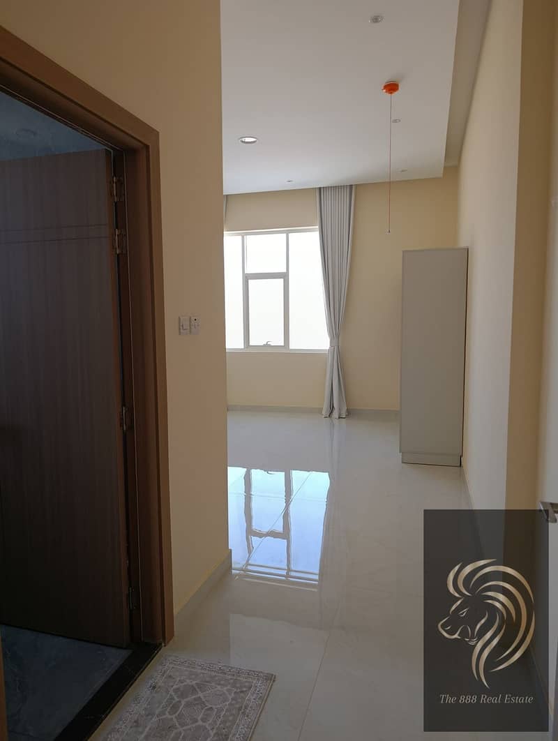 16 630bbb78-bcd9-4400-a8d1-3ca83cbe8b75. jpg