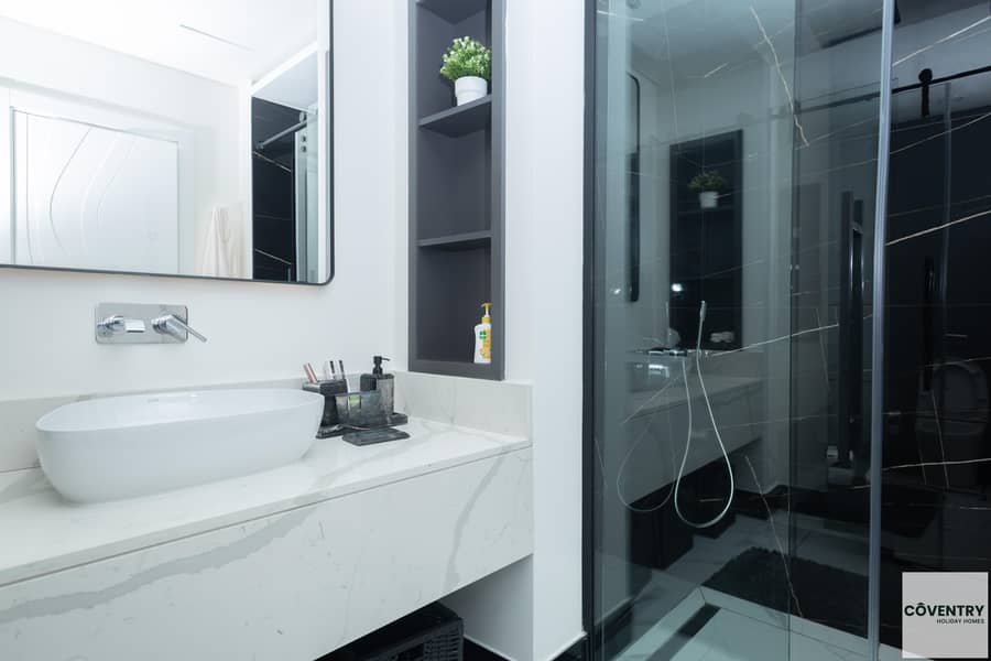 Spacious 2BR | Business Bay | Pool & Gym Access - Image 12