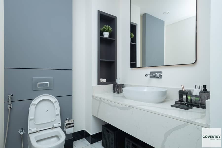 Spacious 2BR | Business Bay | Pool & Gym Access - Image 13