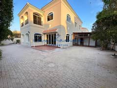 SPECTACULAR 4BR+STUDY+MAIDS+DRIVER PRIVATE GARDEN INDEPENDENT VILLA