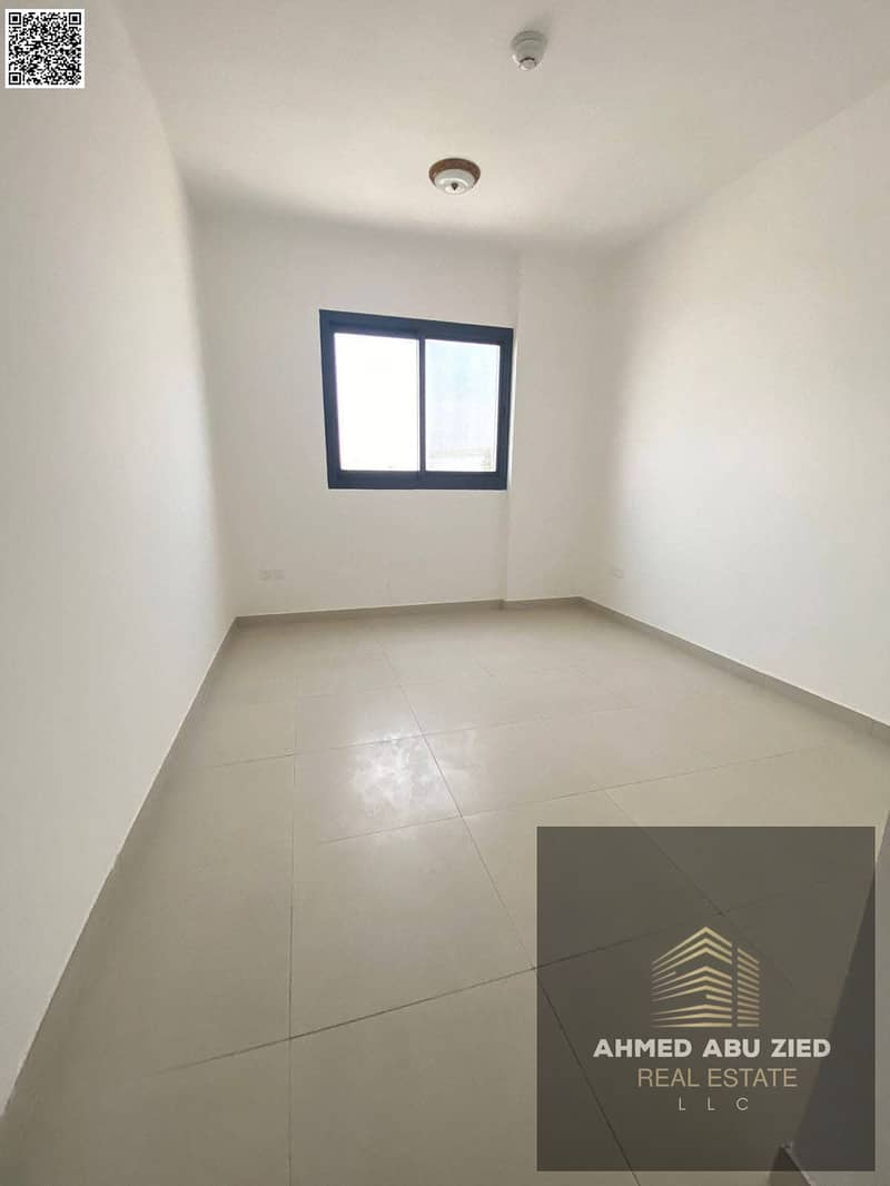 One bedroom and living room for rent in a prime location in Ajman - only AED 33,000 per year!