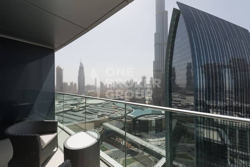 7 Spacious Studio with the Best views of Burj
