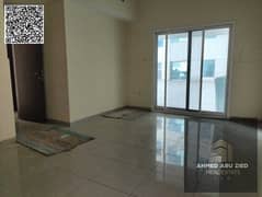 غرفة وصالة بأبراج اللؤلؤة مع روف بإطلالة مفتوحة وحديقة وألعاب أطفال، إيجار 30 ألف سنوياً، الدفع 4 دفعات