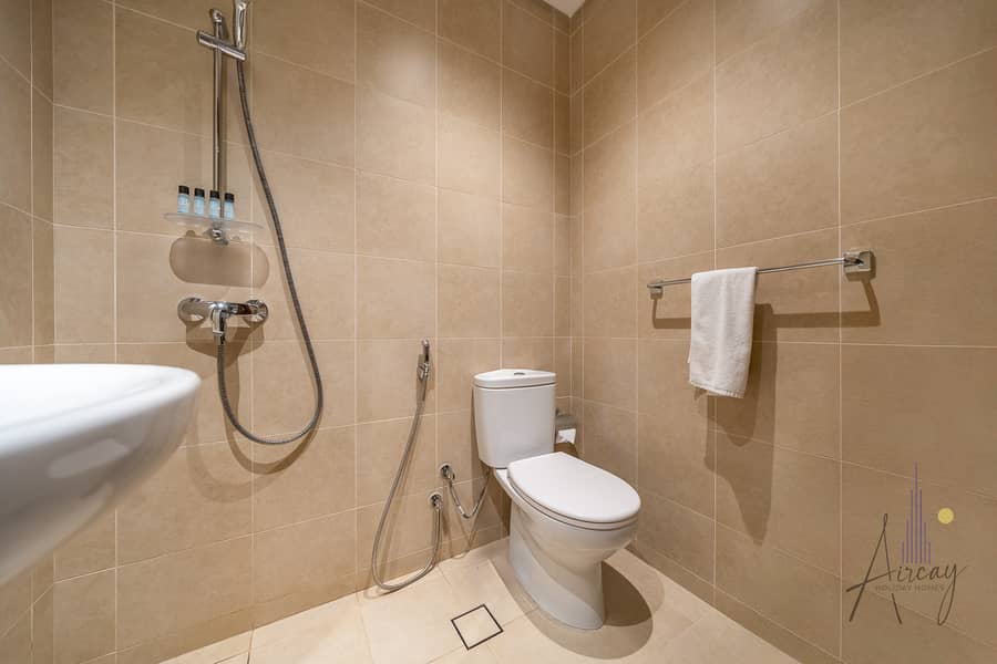 44 3304, Marina Gate-65. jpg