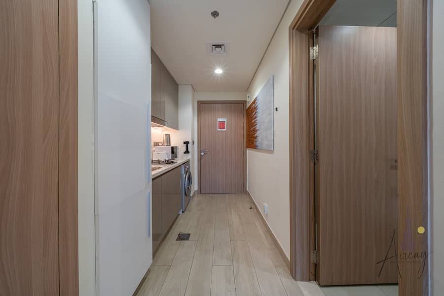 21 628, Azizi 34-18. jpg