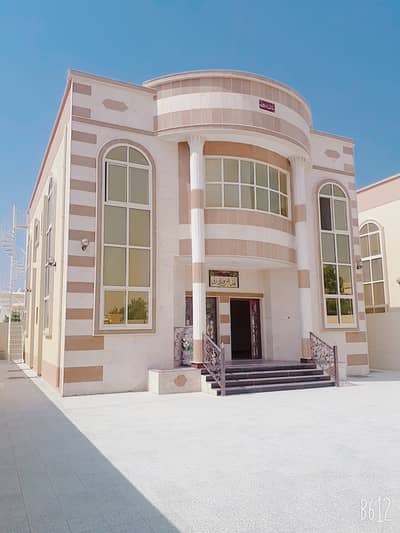 فيلا تصميم عربي مميز بموقع حيوي بدون دفعة أولى فيلا تصميم عربي مميز بموقع حيوي بدون دفعة أولى