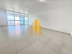 شقة في منطقة الكورنيش 4 غرف 190000 درهم - 14325962