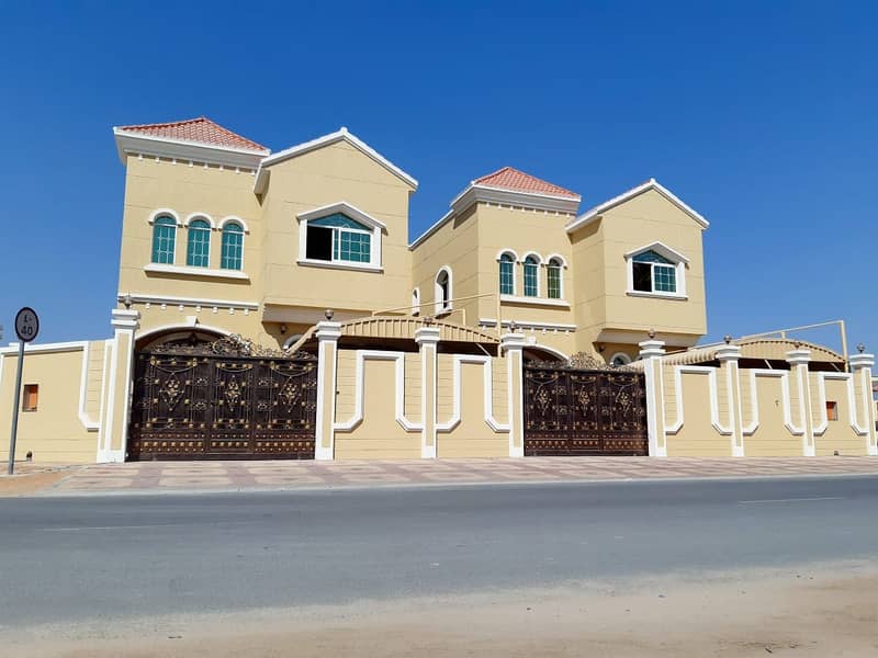 Villas for sale in Ajman area Mowaihat and kindergarten freehold for all nationalities on the street neighbor directly