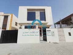 فيلا فاخرة للبيع في منطقة الياسمين