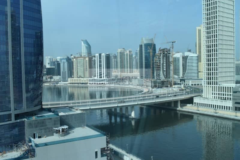 Corner 1BR with Big Balcony | Canal-Al Khail Views