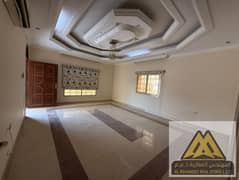 فيلا للإيجار السنوي في الروضة 2