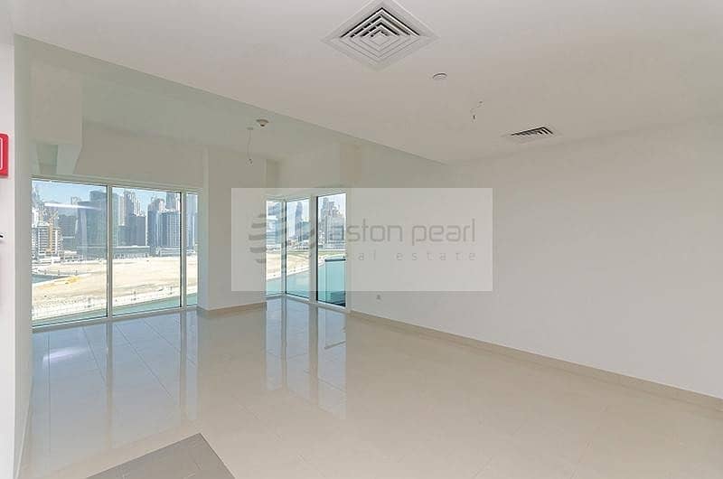 Burj and Canal View | AC / Gas Free | White Goods