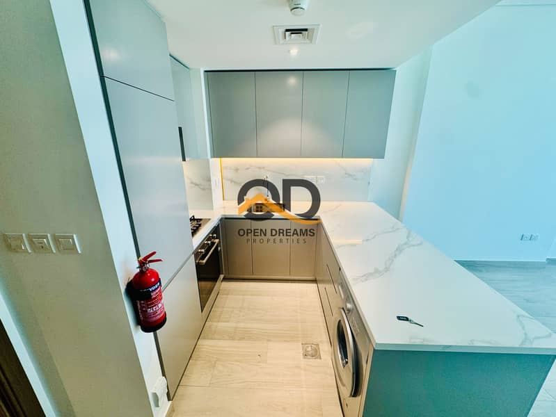 4/6Cheques | Brand New Unit | Modern 2bedroom | Creek & City View