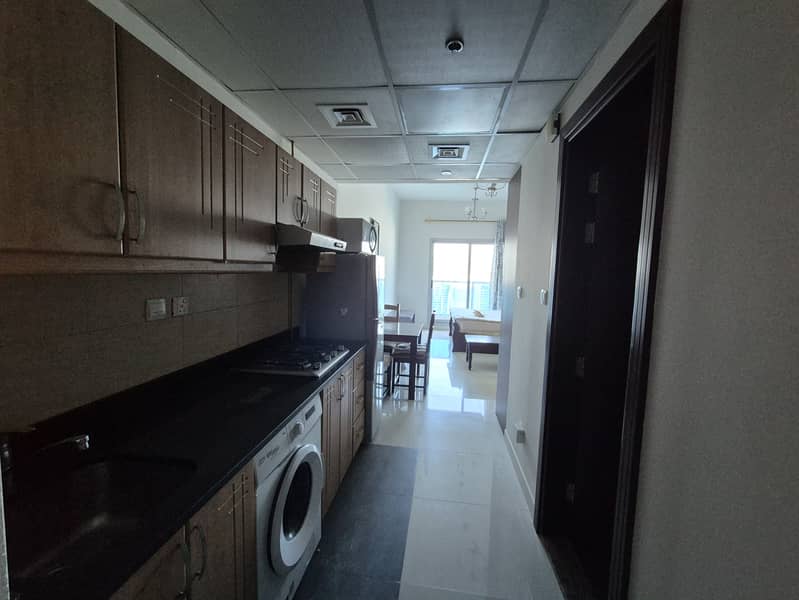 Elite 5 // Furnished Studio With Balocny For rent