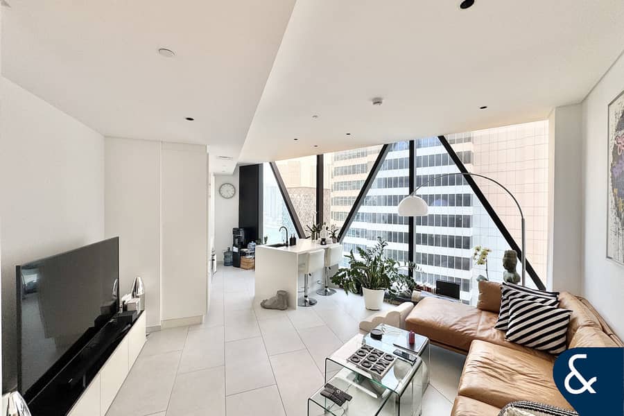 High Floor | Canal View | Natural Light High Floor | Canal View | Natural Light