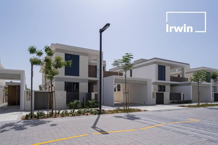 Internal | Open Kitchen | Close to Park Internal | Open Kitchen | Close to Park