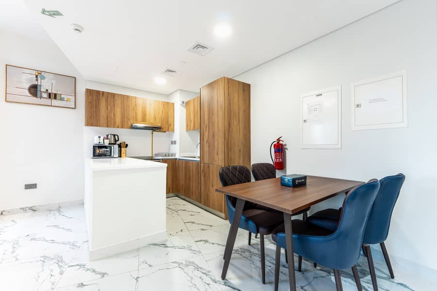 7 Kitchen 2. jpg