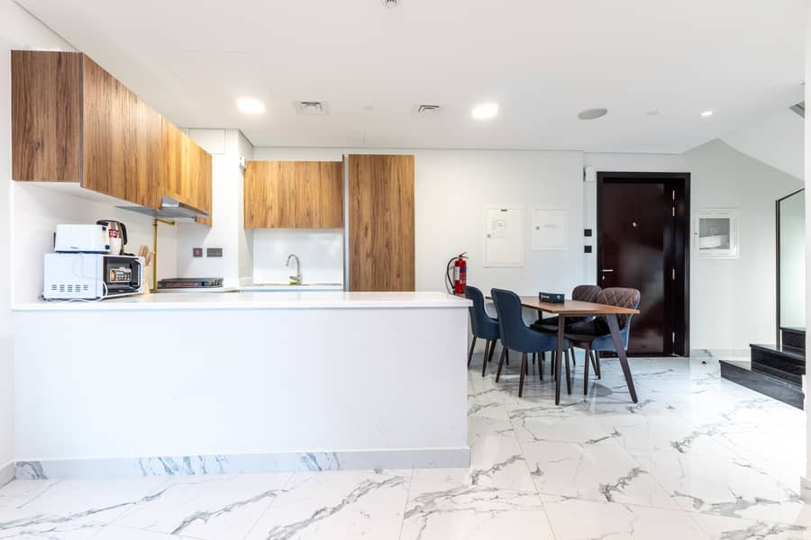 9 Kitchen 3. jpg