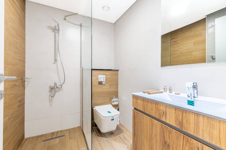 11 Washroom 1. jpg