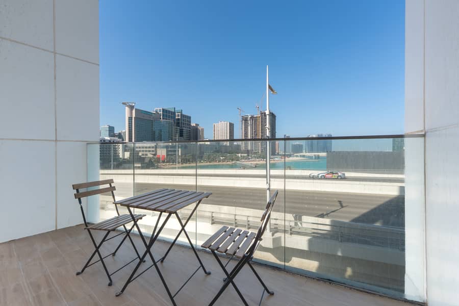 14 Balcony 3. jpg