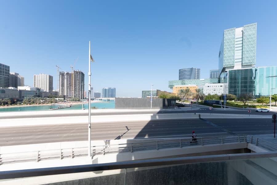 19 Balcony 1. jpg