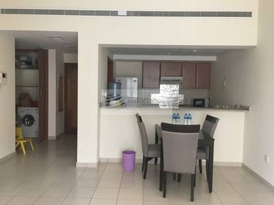 Lovely Furnished 1 Bedroom On High Floor Lovely Furnished 1 Bedroom On High Floor