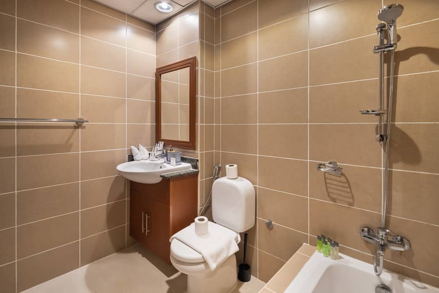 28 Oak Tree JLT Lakeside Cluster A 1409 - 43. jpg