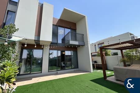 3 Bedroom Villa for Rent in Dubailand, Dubai - Upgraded | Single Row | Corner Unit | 3 Beds