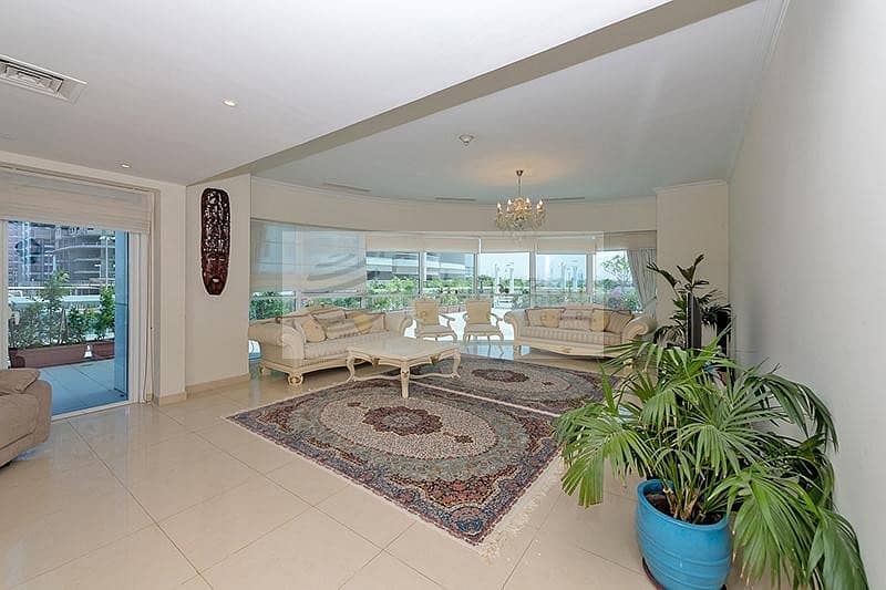 *3BR Apartment with Huge Terrace in JLT*