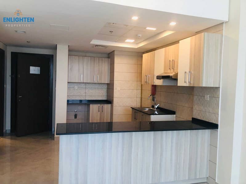 SPACIOUS 1BHK | VACANT ON TRANSFER | POOL VIEW SPACIOUS 1BHK | VACANT ON TRANSFER | POOL VIEW