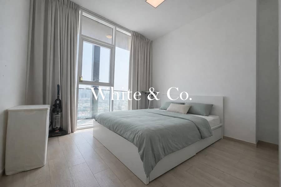 Largest Balcony | Closed Kitchen | Vacant – pohled 5