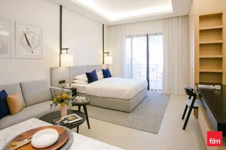 Studio for Sale in Palm Jumeirah, Dubai - Prime Waterfront Address | Vacant Furnished Unit Studio for Sale in Palm Jumeirah, Dubai - Prime Waterfront Address | Vacant Furnished Unit