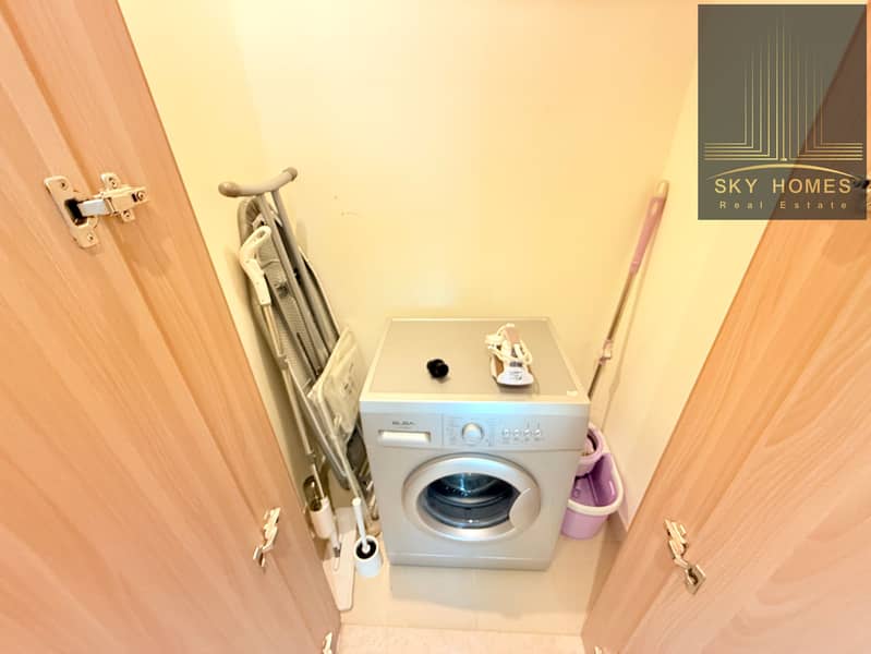 Hot Offer Huge Size 1Bedroom Apartment Available Full Open View Burj View Rent 80k 750 Sft