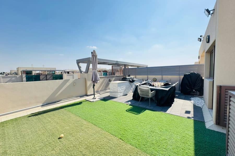 Furnished Upgraded | 4 BHK + Maid | Roof To BBQ