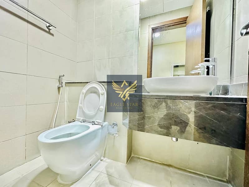 Spacious 1BHK // Near City Walk // Near Moosa Tower // Book Now