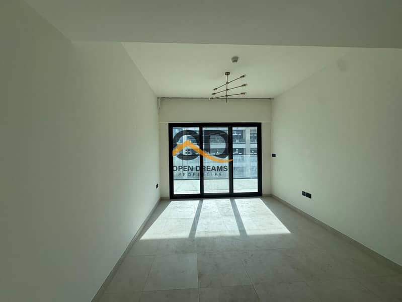 Price Negotiable || Easy Access to Downtown || Spacious Internal Layout