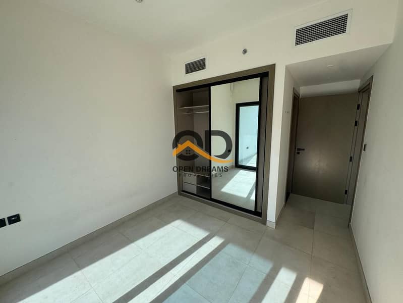 Price Negotiable || Easy Access to Downtown || Spacious Internal Layout