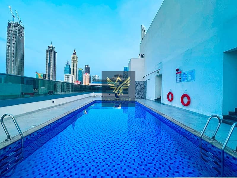 Large Apartment // Near Financial Center // All Amenities