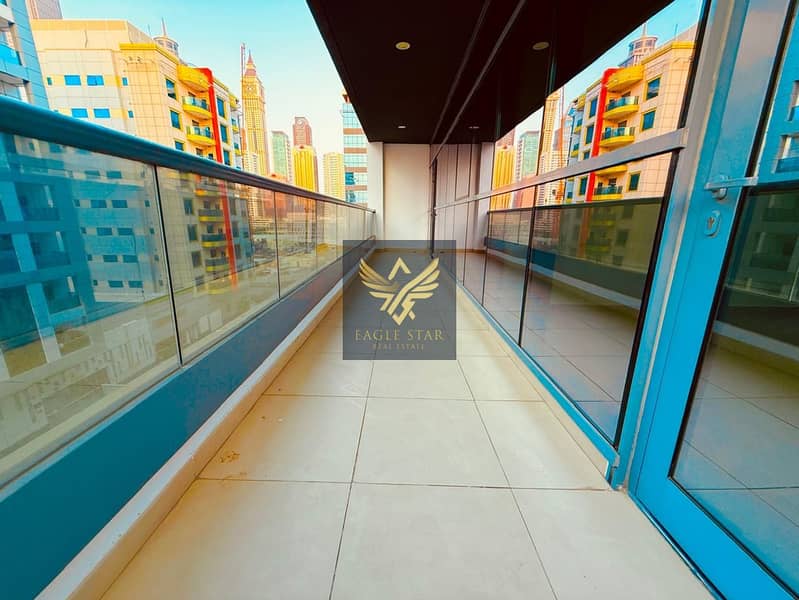 Spacious 2 Bedroom // Huge Balcony // Near Dubai Mall // All Facilities