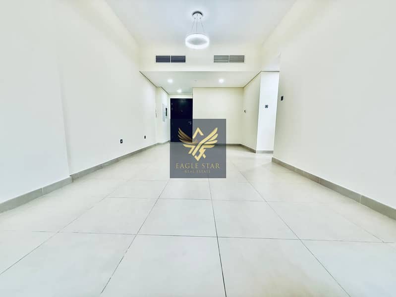 Spacious 2 Bedroom // Huge Balcony // Near Dubai Mall // All Facilities