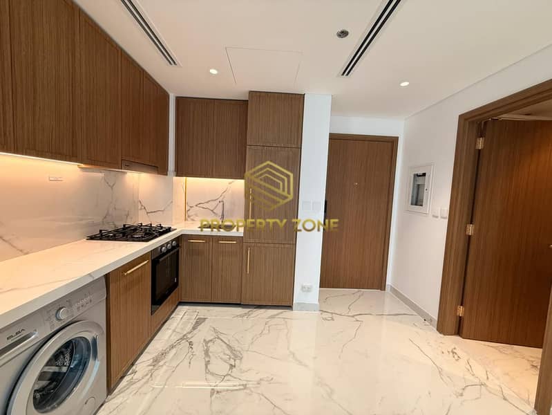 Spacious 2-Bedroom Apartment in Azizi Riviera – AED 110,000/Year