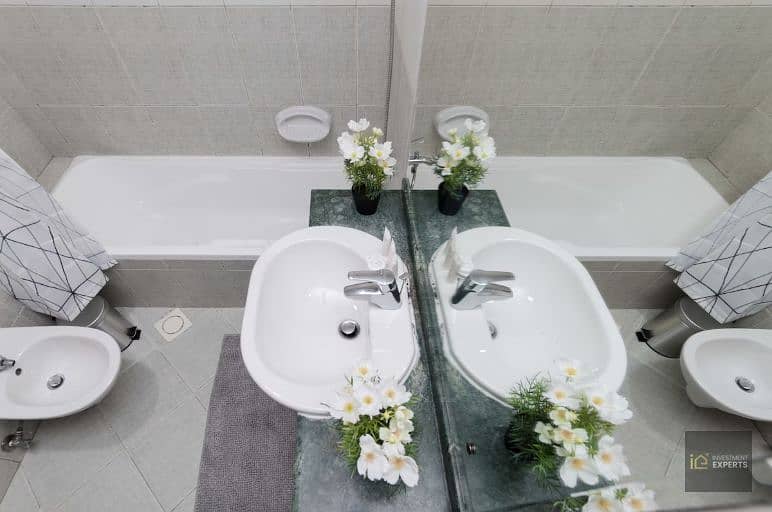 3 BATHROM. png