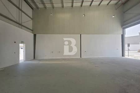 Warehouse for Rent in Abu Dhabi Industrial City, Abu Dhabi - Prime Mussafah | Perfect for Showroom Setup