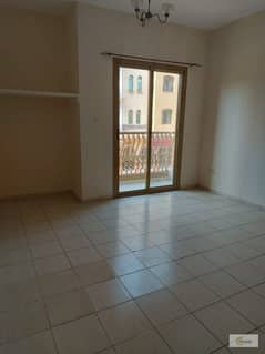 شقة في الحي الإسباني،المدينة العالمية 1 غرفة 480000 درهم - 14343765