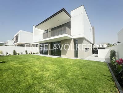 5 Bedroom Villa for Rent in Al Furjan, Dubai - Park Facing | Fully Landscaped | Ready To Move