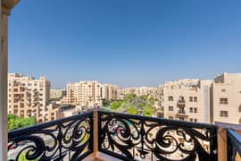 Closed kitchen | Bright unit | high floor