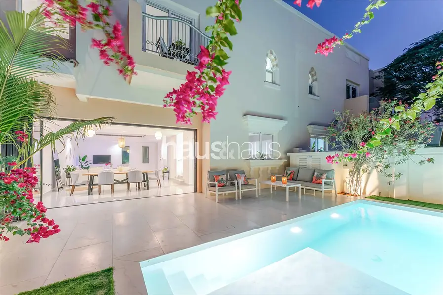 Fully Renovated | Turnkey I Private Pool I VOT in Dubai Sports City